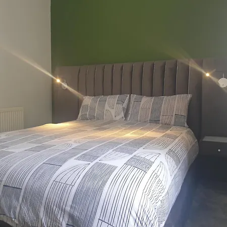 Stunning Ground Floor Flat In Southside. Glasgow
