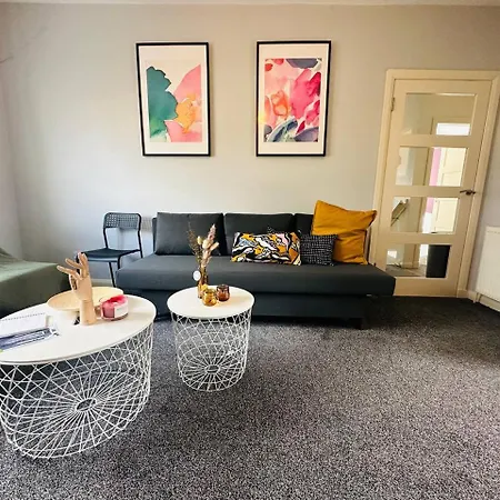 Cosy Stylish Home, Seperate Entrance 公寓 格拉斯哥
