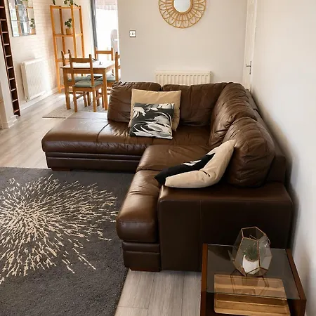 Vakantiehuis Urban Escape Free Parking 20min Walk To Center