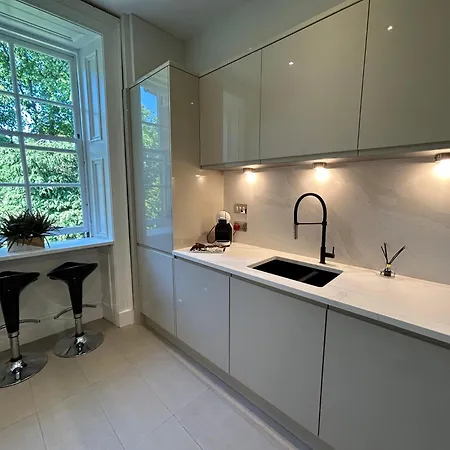 Crown Circus Three Bedroom Apartment By Principal Apartments Glasgow