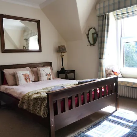 The West Highland Way And And Pitches 5*