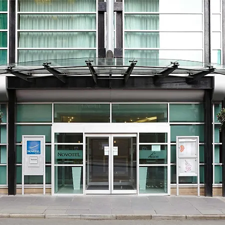 Отель Novotel Centre