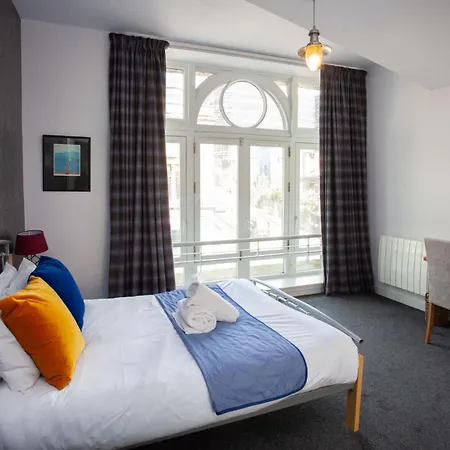 The Art Flat * Glasgow