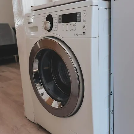 Stylish 3br Near Hampden No 29 With Free Parking Casa de Férias *