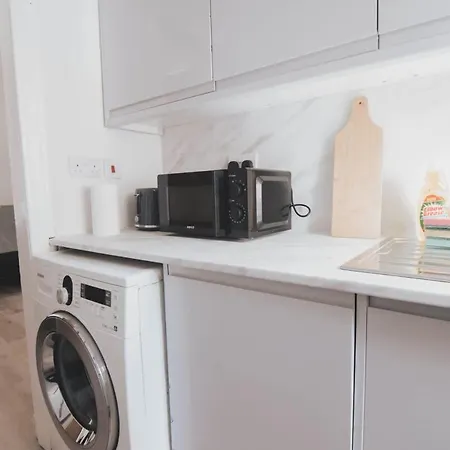 Stylish 3br Near Hampden No 29 With Free Parking 펜션 글라스고