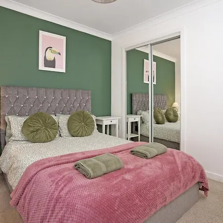 2br Flat Free Parking Near Hampden And O2 Academy