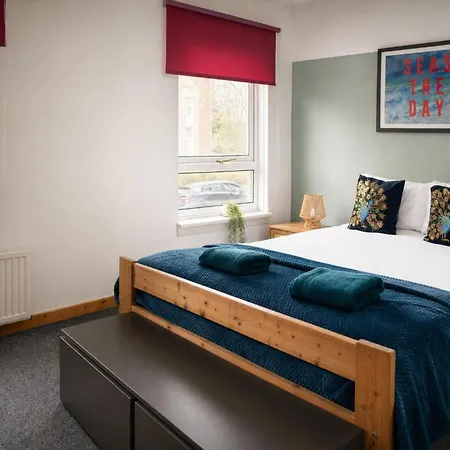 2br House Free Parking Easy Access דירה
