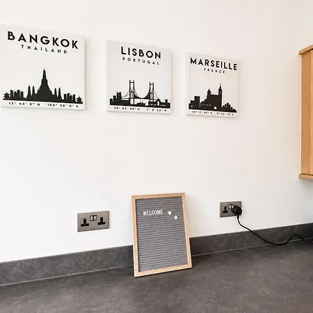 Modern 2br With 2 Bathrooms & Free Parking *