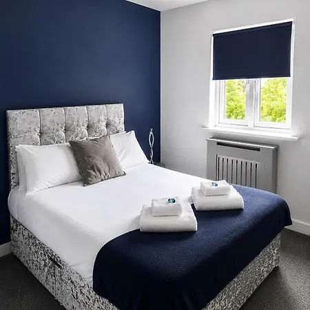 Modern 2br With 2 Bathrooms & Free Parking * Glasgow