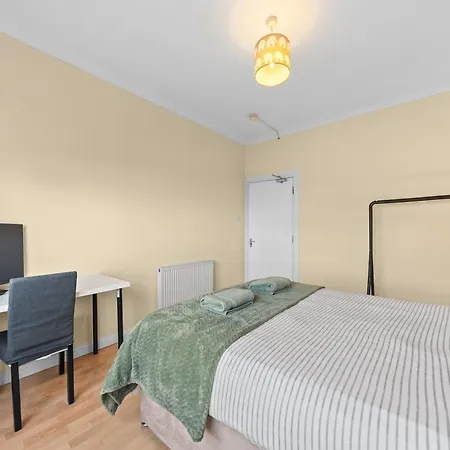 Group 3br Close To Hydro And Secc With Parking Appartement Glasgow