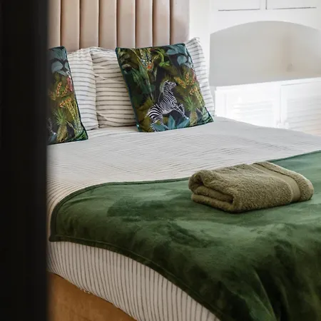 Group 3br Close To Hydro And Secc With Parking Appartement *