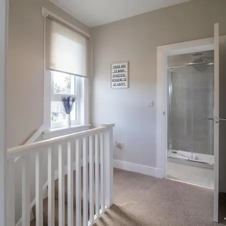 Pinkerton House - 3 Bed Rutherglen