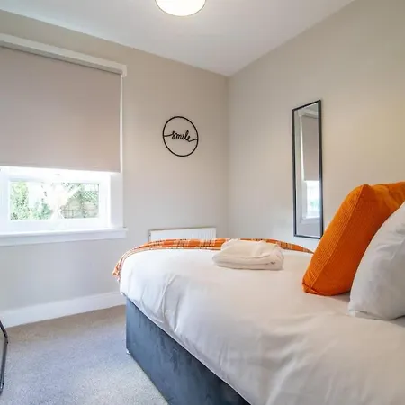Pinkerton House - 3 Bed Rutherglen * Glasgow
