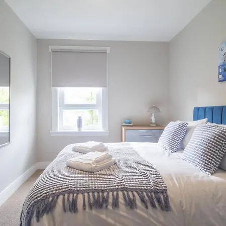 Pinkerton House - 3 Bed Rutherglen