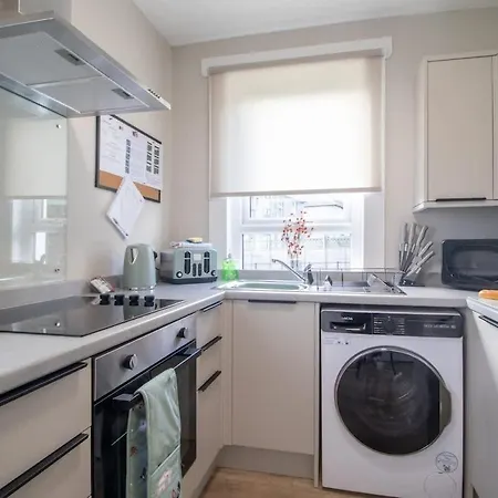 Pinkerton House - 3 Bed Rutherglen Glasgow