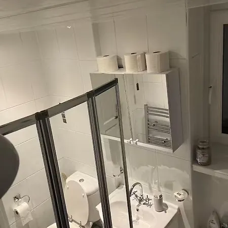 Проживание в семье In 20 Mins Away From