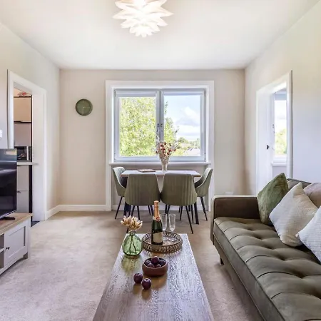 Comfortable 3-bed Home, *