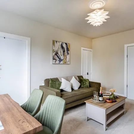 Comfortable 3-bed Home, Casa vacanze *