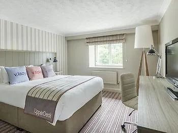 Village 4* Glasgow