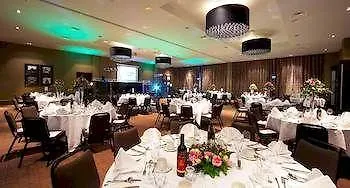 Hotell Village 4*