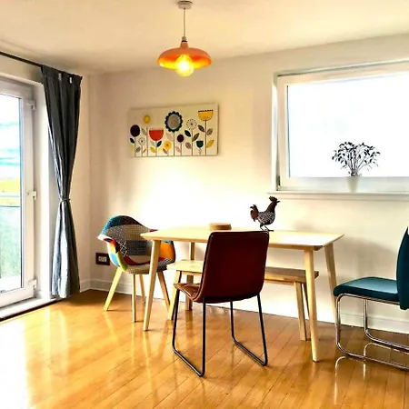 Bright And Modern West End With Free Parking
