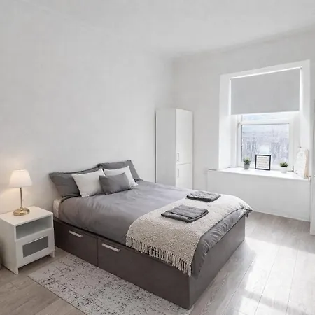 3br Traditional Centre Glasgow