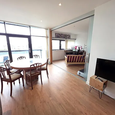 Glasgow City Apartment