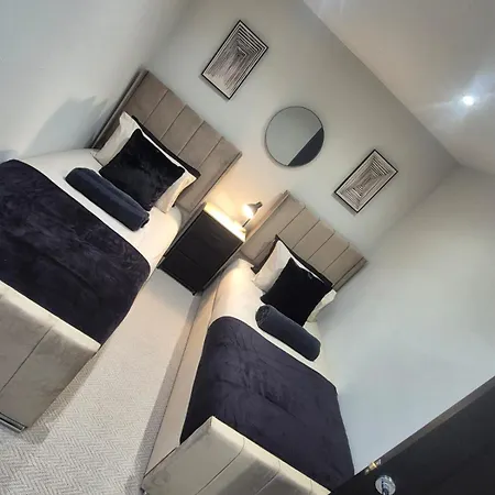 Apartamento Spacious 3br Near Cathedral With Parking Glasgow