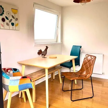Bright And Modern West End With Free Parking *