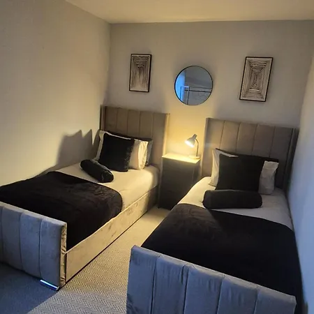 Spacious 3br Near Cathedral With Parking Apartamento