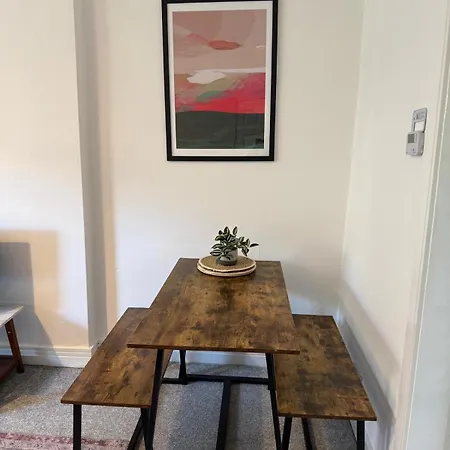 Bright 3 Bedroom With Parking In Shawlands * Γλασκώβη