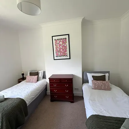 Διαμέρισμα Bright 3 Bedroom With Parking In Shawlands Γλασκώβη