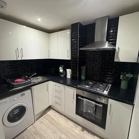 3br Traditional Centre *