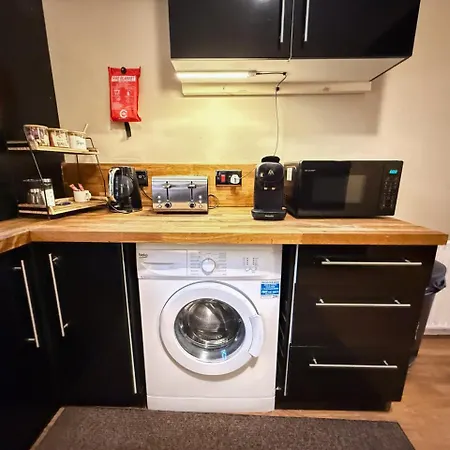 2br Flat - King & Super King - Fireplace Glasgow