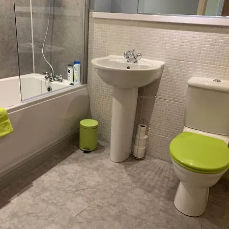 Bright And Modern West End With Free Parking Apartamento Glasgow