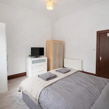 3br Traditional Centre Glasgow