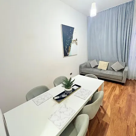 Apartamento 3br, Modernised Ground Floor Apartment, Free Park