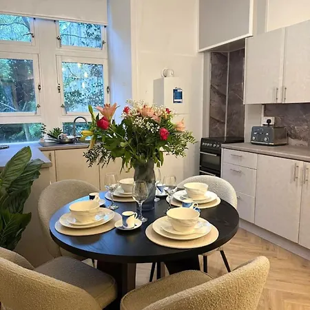 Modern West End Apartment, Glasgow. Apartamento Glasgow