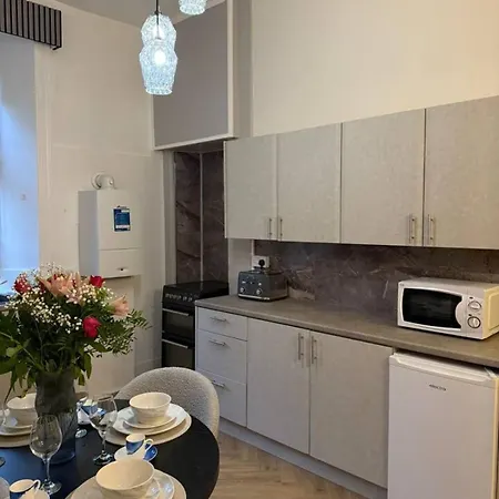 Modern West End Apartment, Glasgow. Apartamento Glasgow