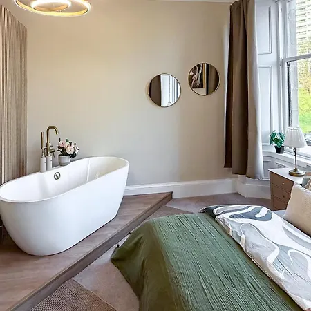 Romantic Brand New Flat, Centre Glasgow