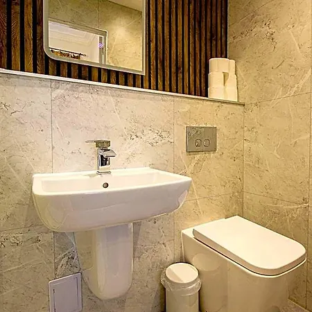 Sandyford 3* Glasgow