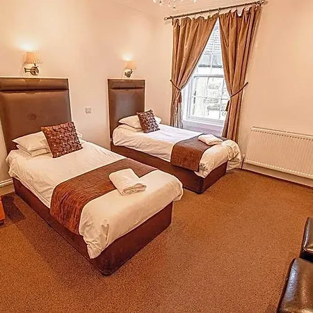 Sandyford Hotel 3*