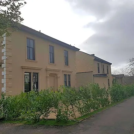 Crosshill House Hotel Glasgow