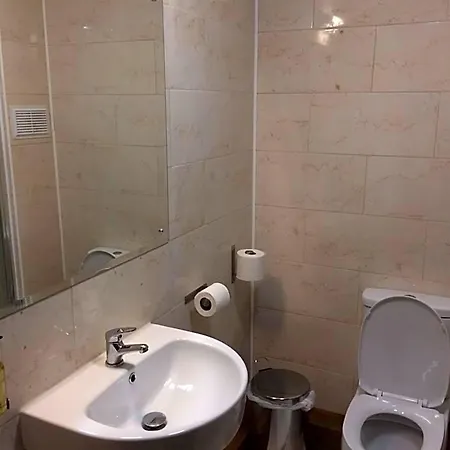 Crosshill House 4*