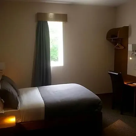 Crosshill House Hotel 4*