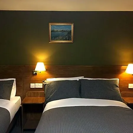 Crosshill House 4* Glasgow