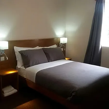 Crosshill House Hotel