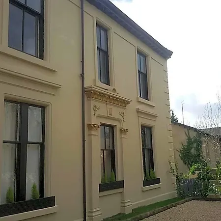 Crosshill House Glasgow