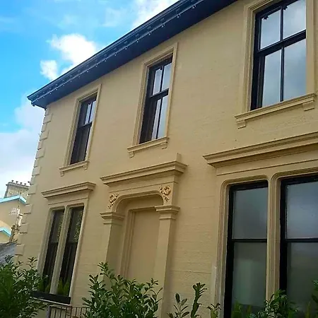 Crosshill House Hotel 4*