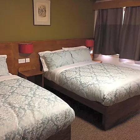 Crosshill House Hotel 4*